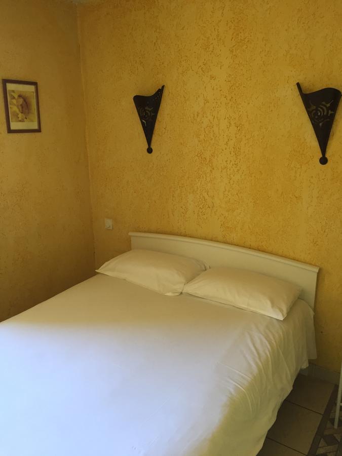 Hotel Le Salagou Clermont-l'Herault Exterior photo